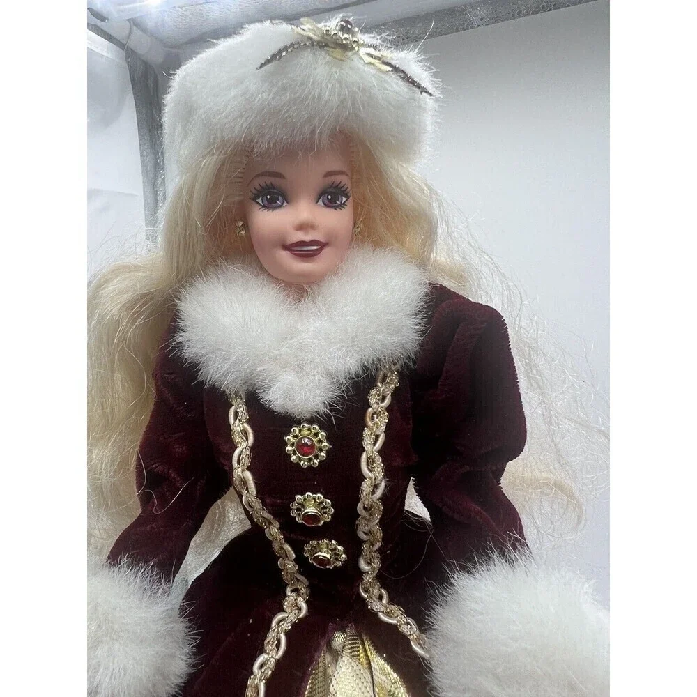 Vintage 1996 Mattel Barbie Happy Holidays Doll Special Edition 15646 W/ Gift